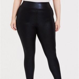 NWT snake print torrid pixie pants